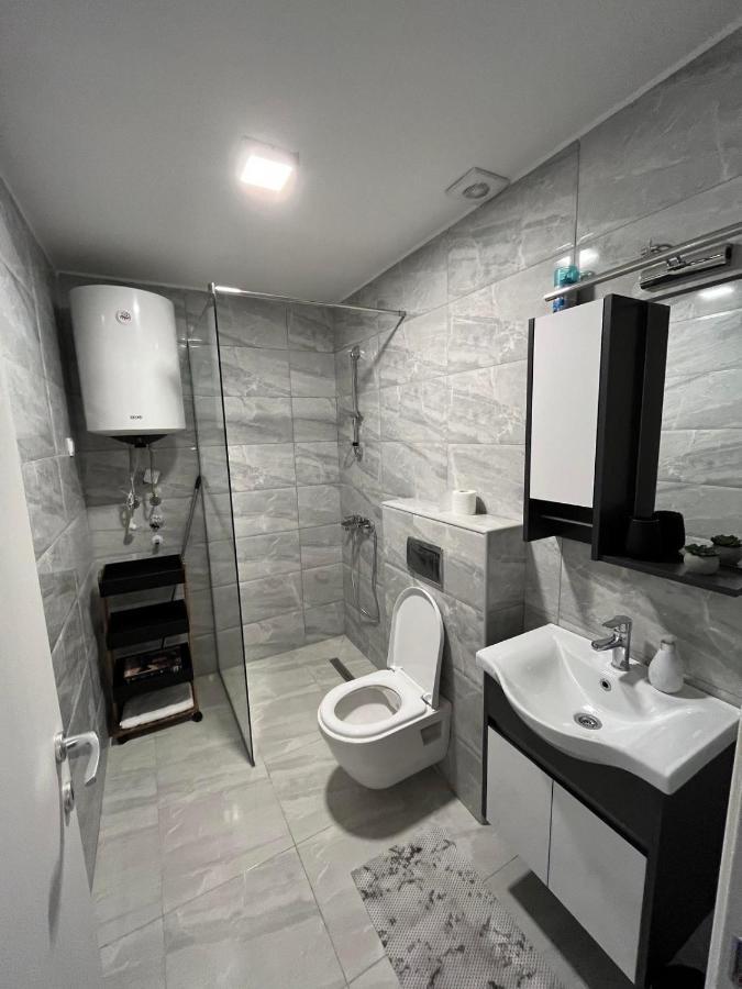 Stari Aerodrom Апартаменты *